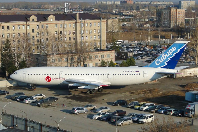 Самолёт АЛРОСА Боинг 747