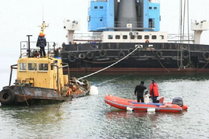 Морской портовый буксир