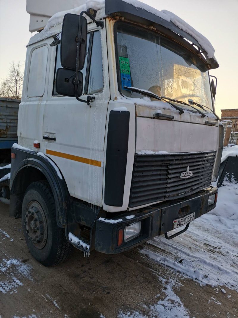 МАЗ 4 2 тягач