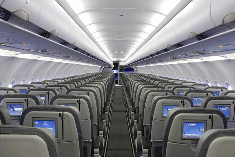 Салон самолета Airbus a320
