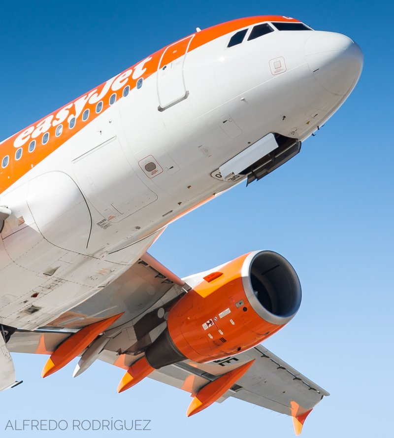 Самолёт Airbus a320