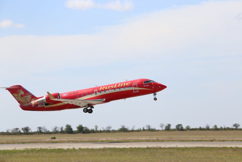 Bombardier 800 самолет