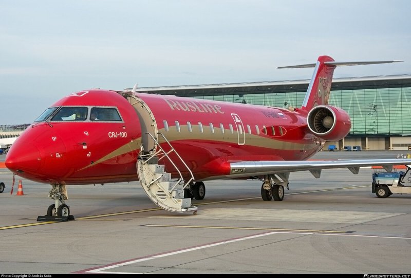 Canadair CRJ 200 самолет РУСЛАЙН