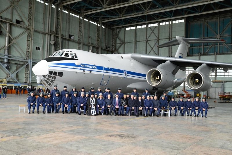 Ил-76 военно-транспортный самолёт