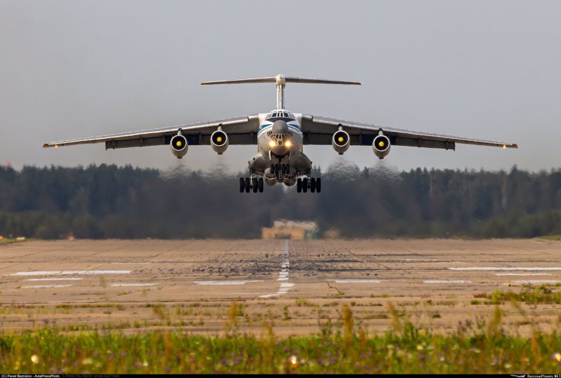 Самолет ил 76