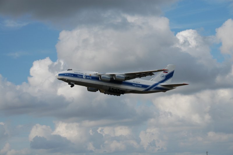 АН-124 транспортный самолёт грузовые самолёты