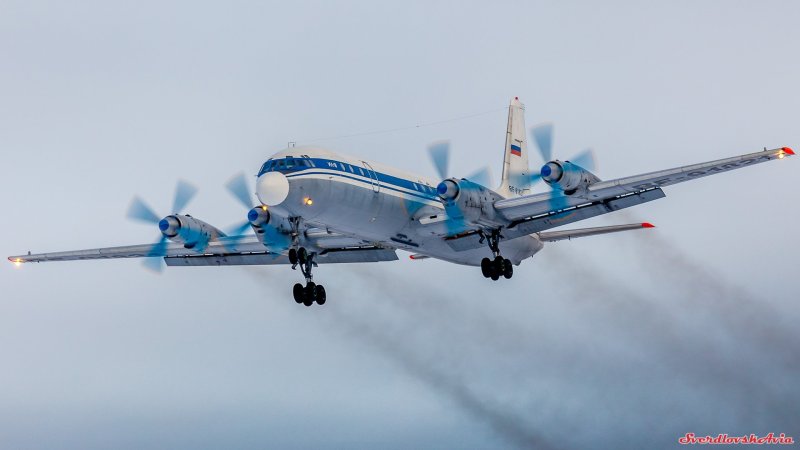 Ил-18 пассажирский самолёт