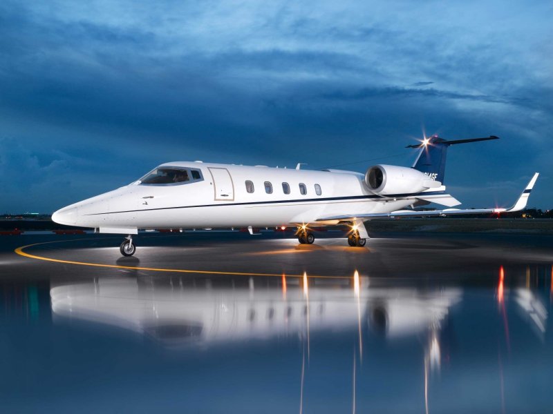 Learjet 24 самолет