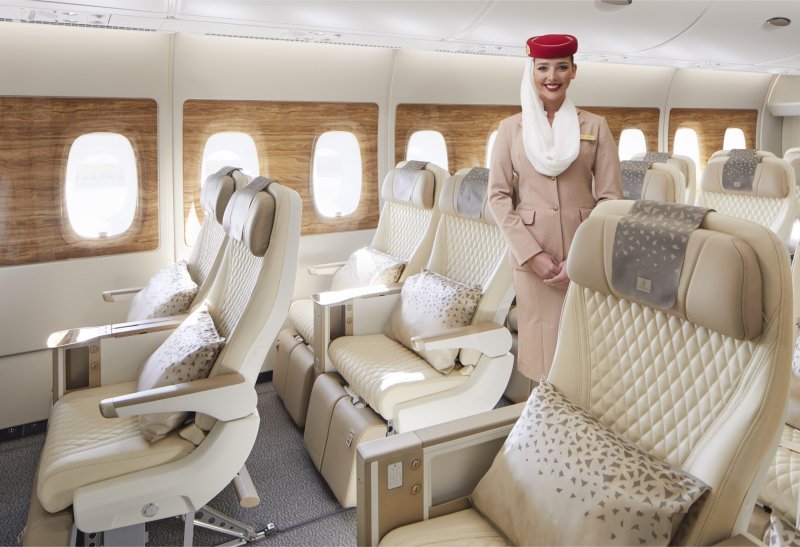 Emirates a380 эконом