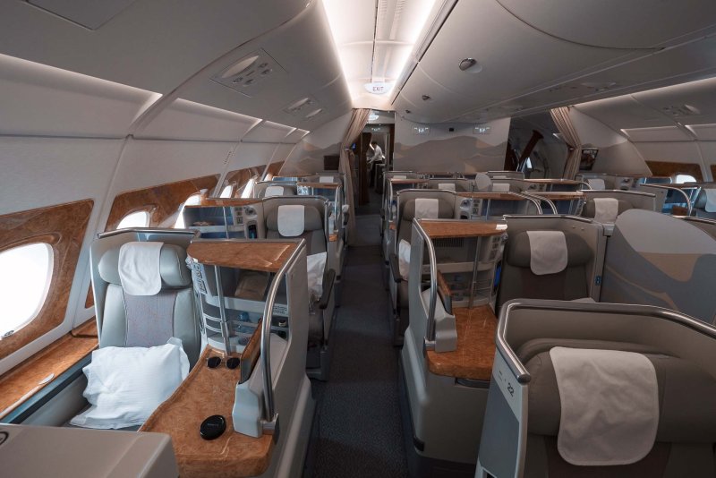 Airbus a380-800 бизнес класс Эмирейтс