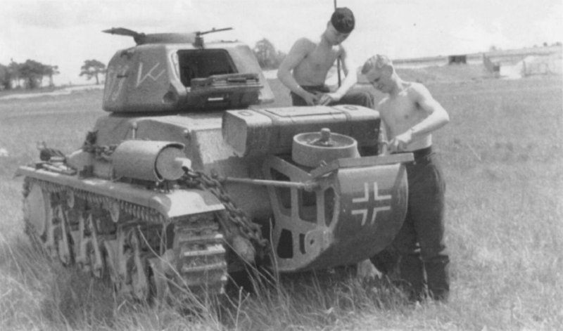 Трофейный Hotchkiss h(39)