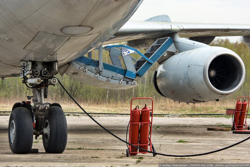 Ту 154б шасси