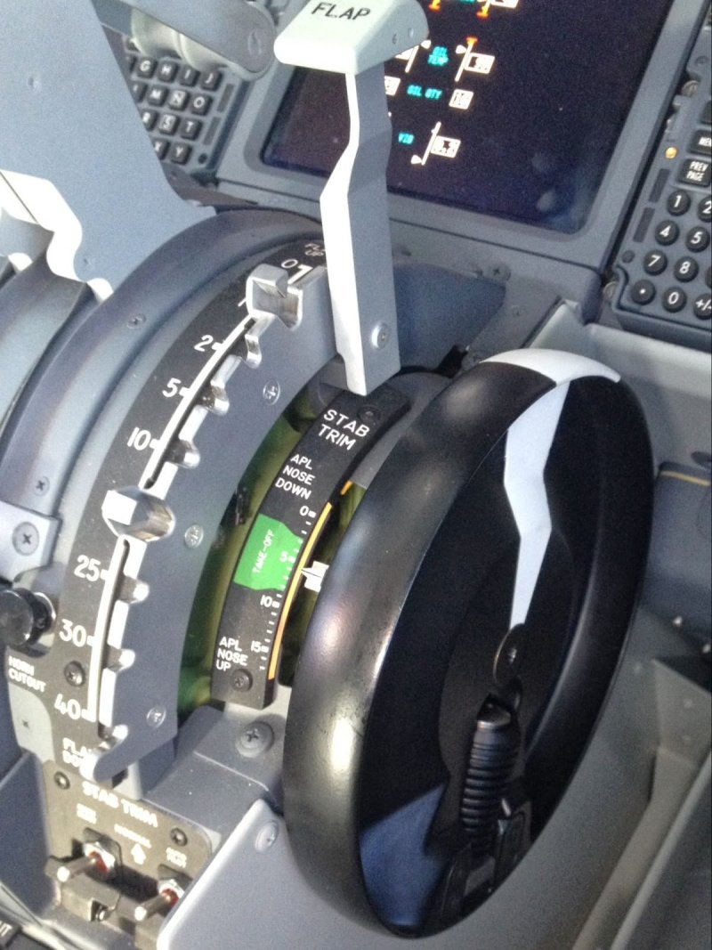 Рычаг управления двигателем Boeing 737