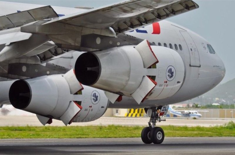 Thrust Reverser