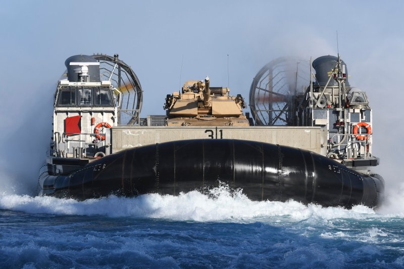 Американские десантные катера LCAC