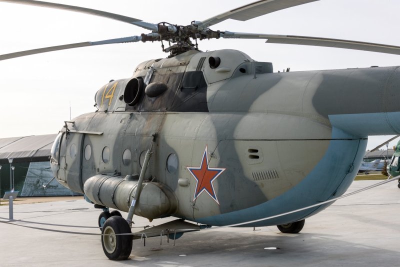 Ми-8 вертолёт