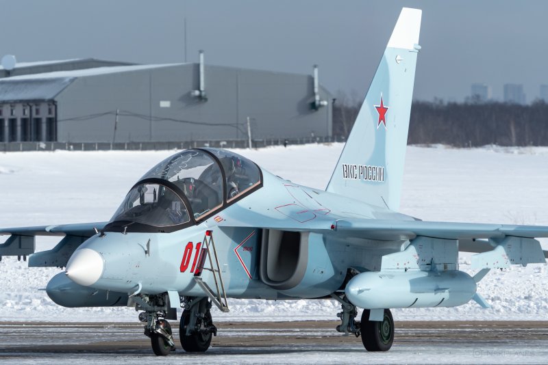 Учебно-боевой самолет як-130