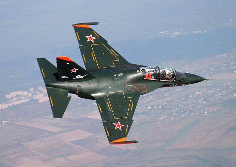 Истребитель як-130