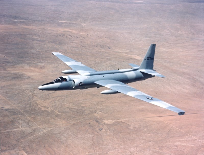 Американский самолет-разведчик u-2