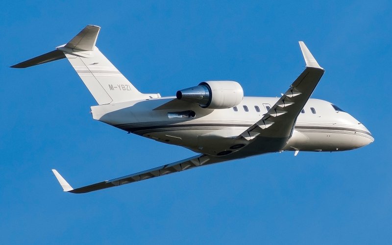 Bombardier Challenger 600 во Внуково
