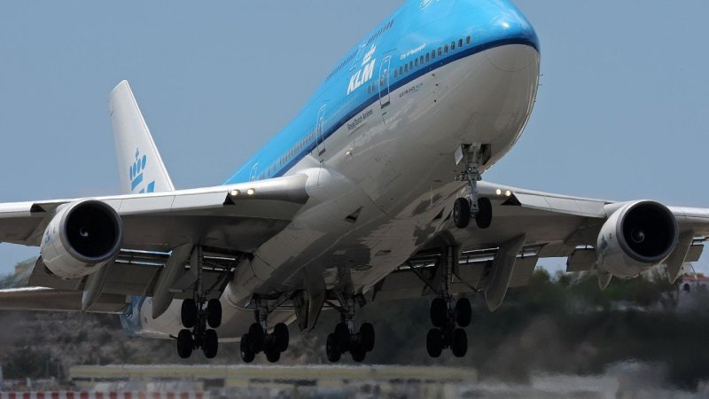 Боинг 747 400