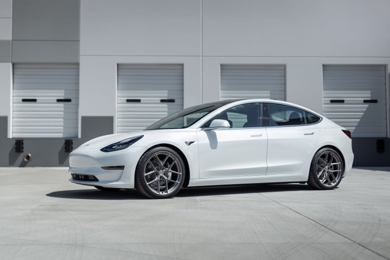 Tesla r19