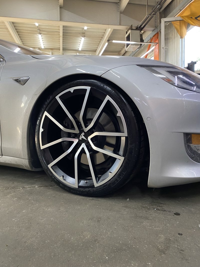 Диски Tesla r19 х 8 model s
