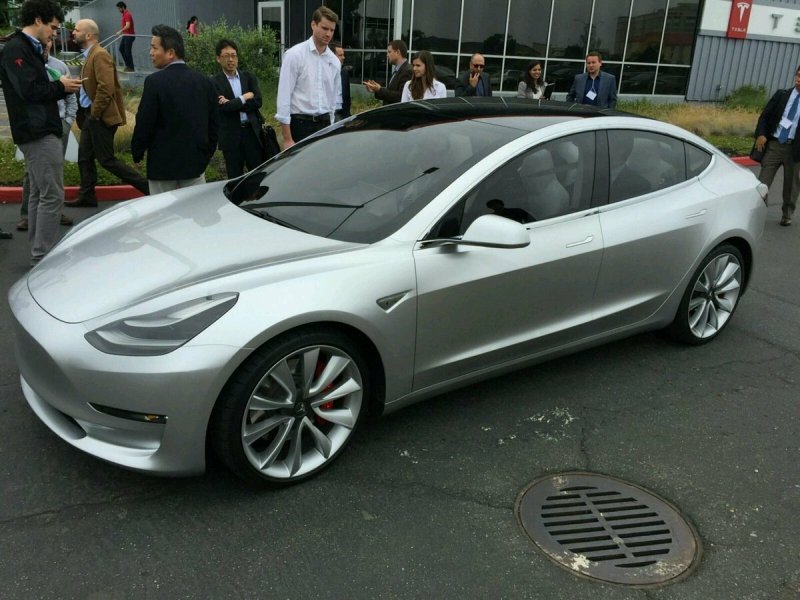 Tesla model 3 Silver