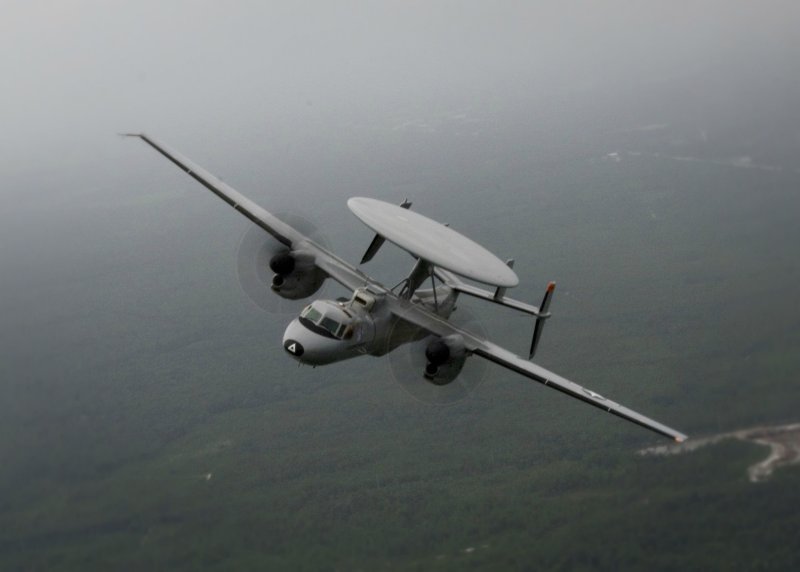 Самолёт ДРЛО Е-2с Хокай