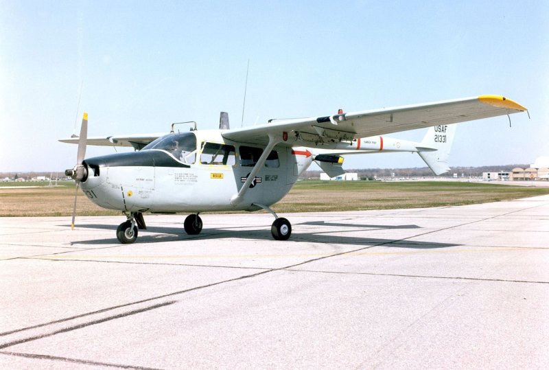 Cessna 337 Skymaster военный