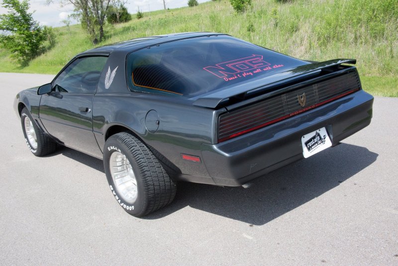 Pontiac 1983