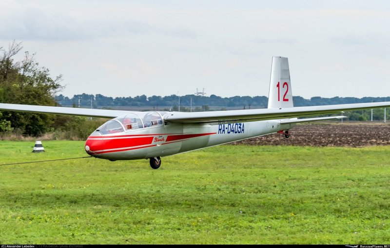 Let l-13 "Blanik"