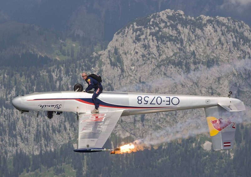 Планер Red bull