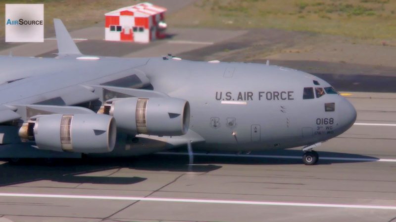 Boeing c-17 Globemaster III реверс