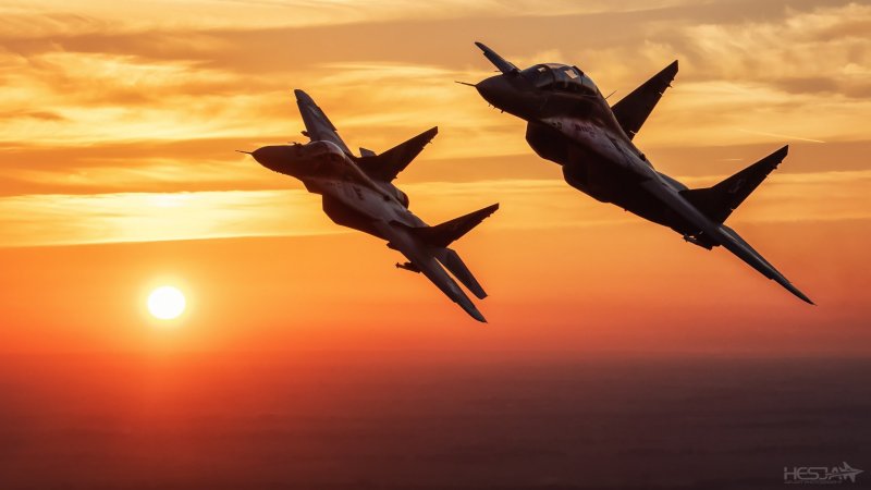 Су-57 на закате