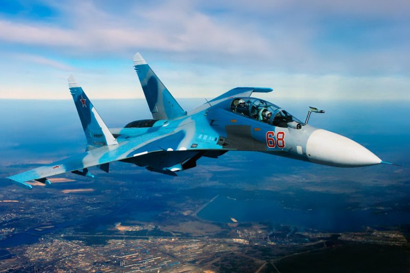 Самолет-истребитель Су-30