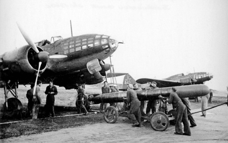Ил-4 бомбардировщик