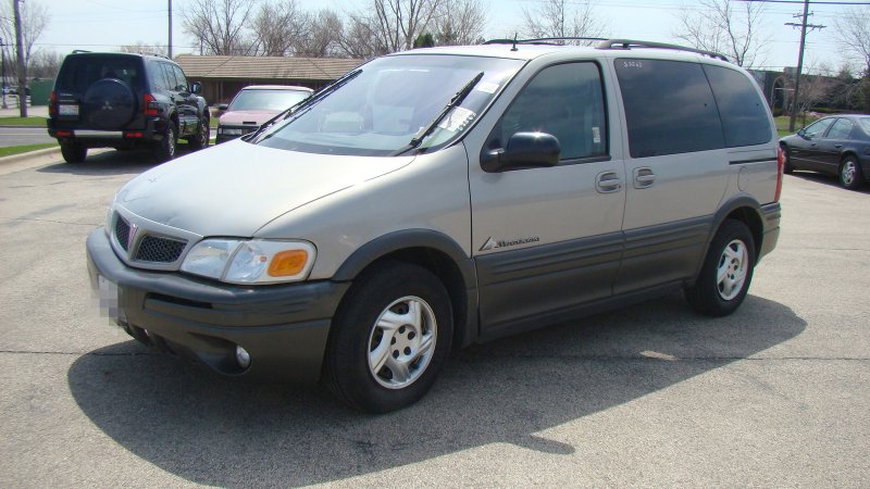 1999 Pontiac Montana van