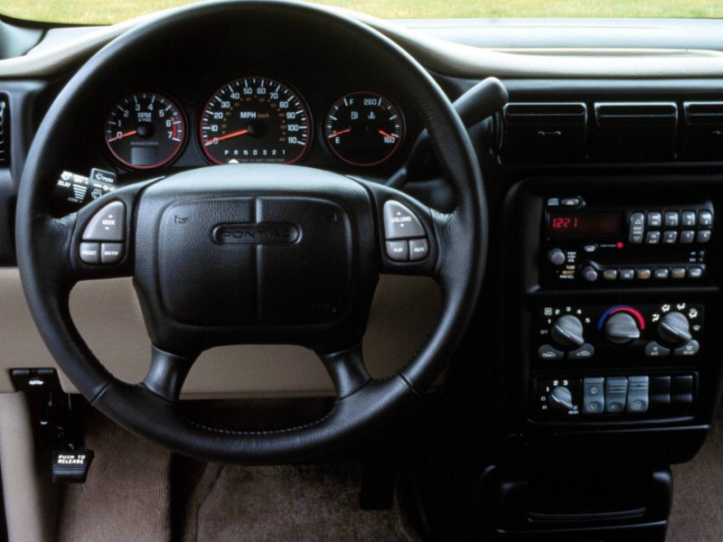 1999 Pontiac Montana van