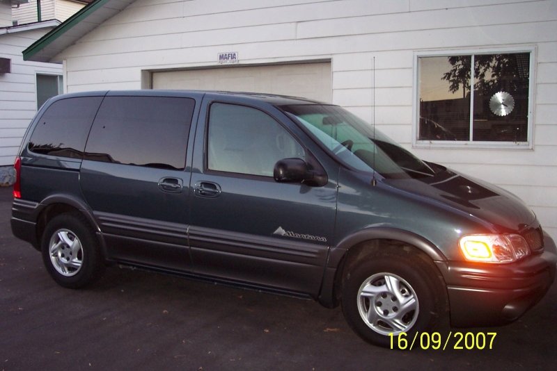 1999 Pontiac Montana van