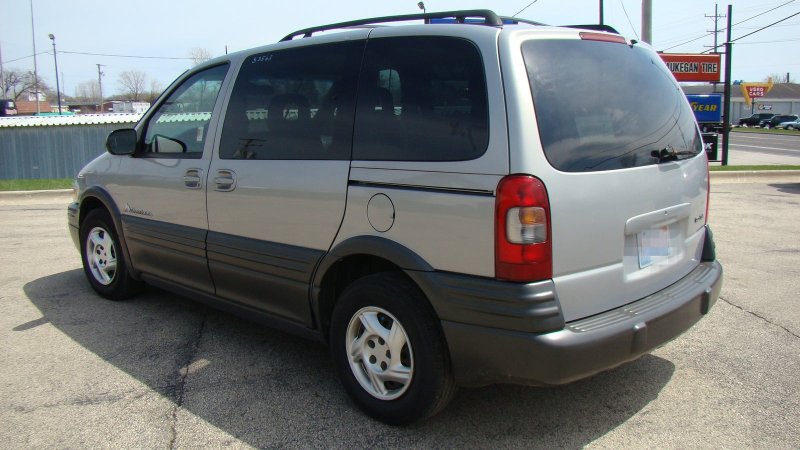 1999 Pontiac Montana van