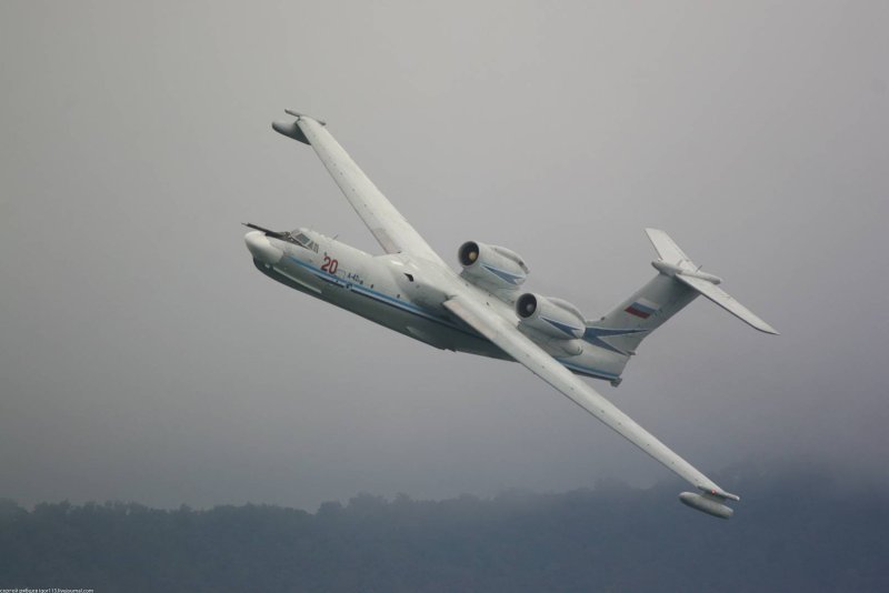 А-40 Альбатрос и бе-200