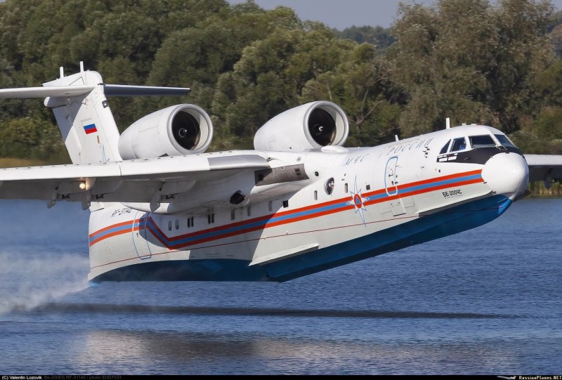 Самолет-амфибия бе-200