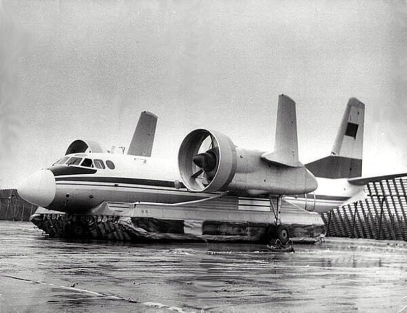 Самолет АН-24 СССР