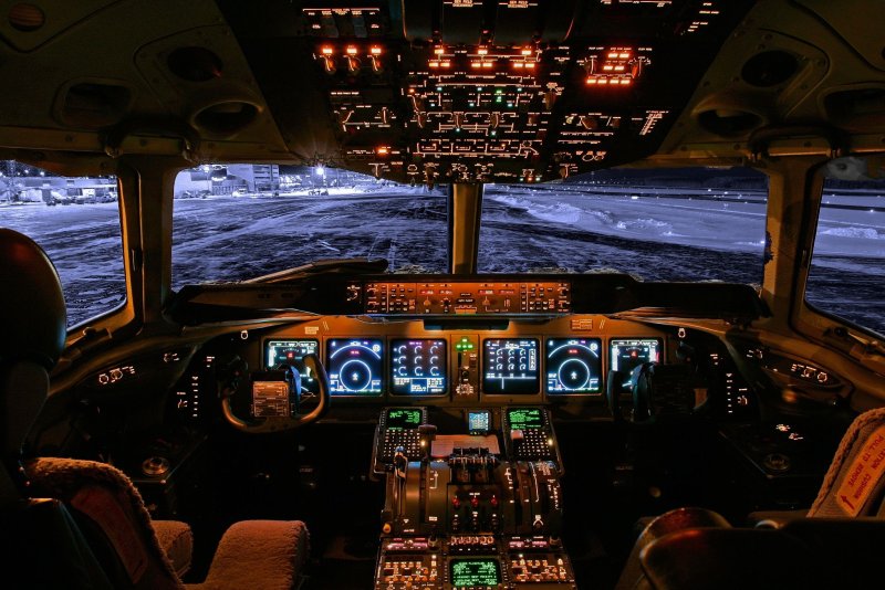 Боинг 777 кабина