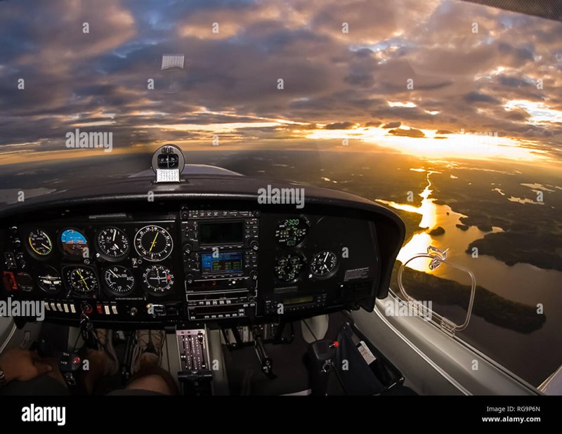 Cessna 172 кабина пилота