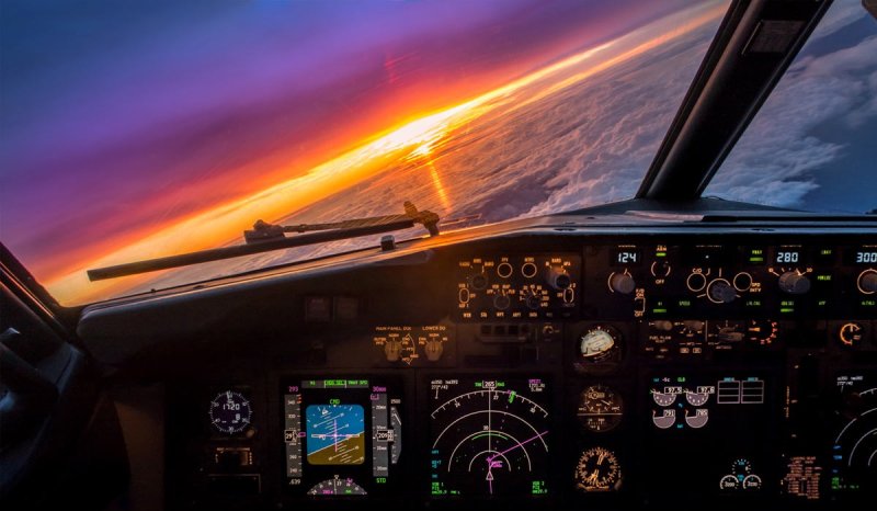 Boeing 737-800 кабина пилотов