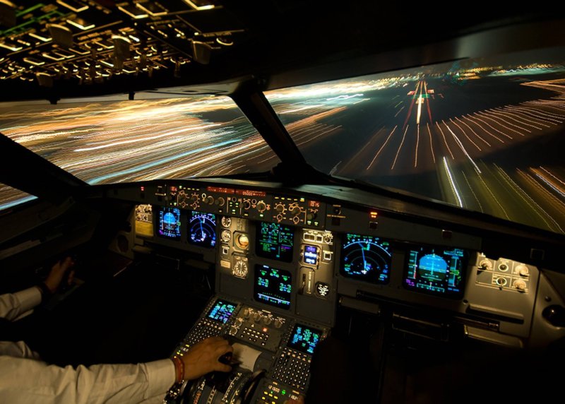 Самолёт Аэробус а320 кабина пилотов