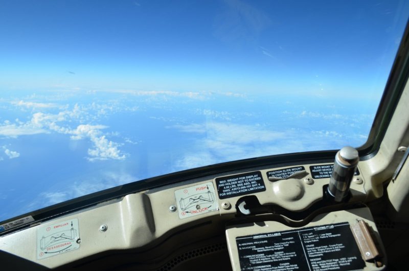 Боинга 747 из кабины пилота