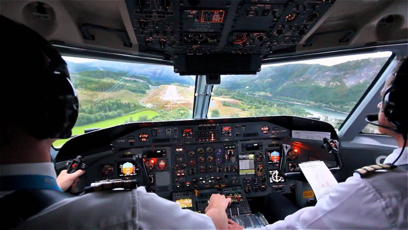 МС 21-300 Cockpit